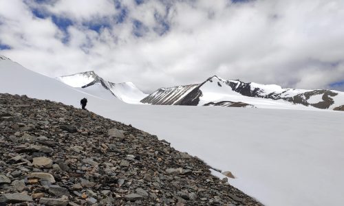 Ladakh: Trekking und Besteigung des Dzo Jongo Esat Peak (6120 m): Abmarsch vom Basislager