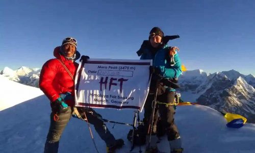 Nepal | Expeditionstrek zum Mera Peak: Gipfelerfolg der HFT-Gruppe im Herbst 2022